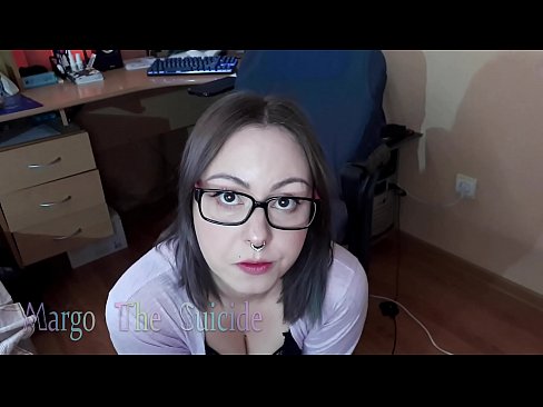 ❤️ Kynþokkafull stelpa með gleraugu sýgur dildó djúpt á myndavélinni ️❌ Frábært klám á is.pornplaybb.ru